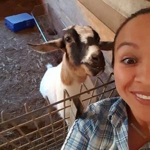 Meet your Posher, Rocio